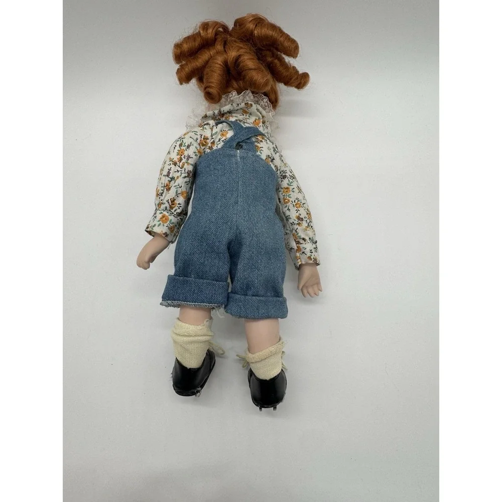 The Heritage Mint Ltd. Collection Doll  Skating Katie